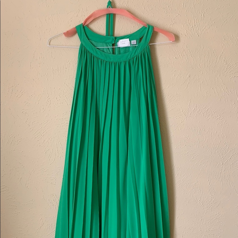 Lovely green dress for any event.
